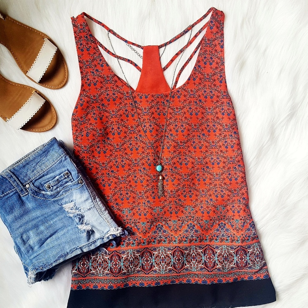 🎉HP🎉Strappy Pink Floral Top